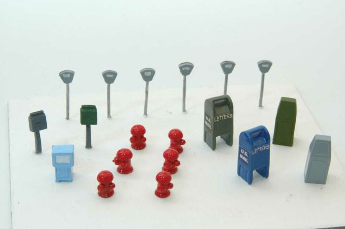 HO Main Street Detail Set, Unpainted (19) (JLI342)