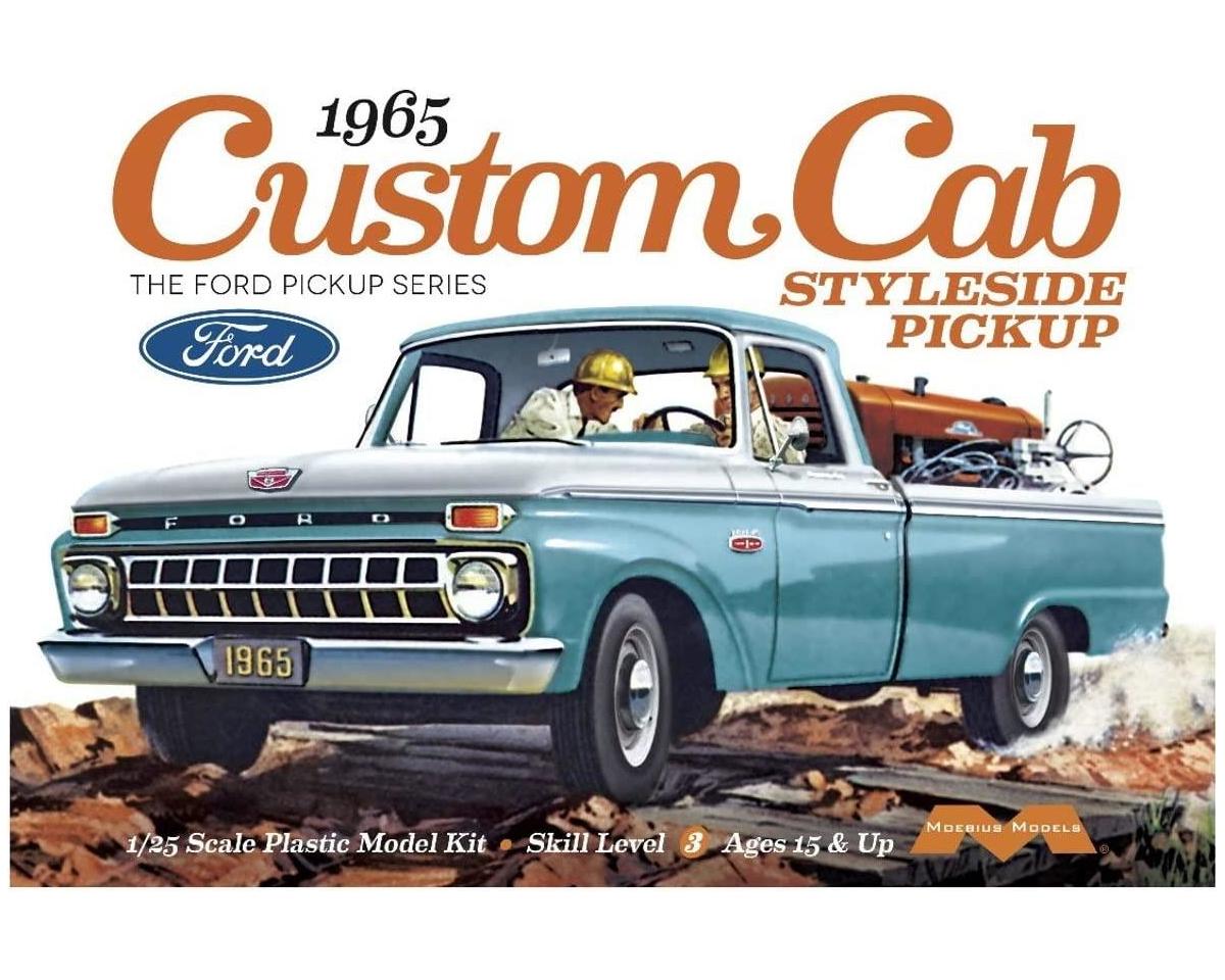 1/25 1968 Ford F250 Custom Cab Pickup Truck Plastic Model Kit (MOE2564)