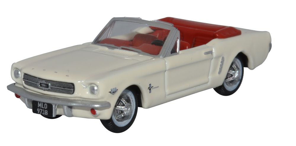 1/87 Ford Mustang Convertible, Wimbledon White  (OFD87MU65005)