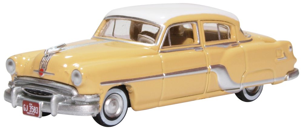 1/87 1954 Pontiac Chieftain 4 Door, Winter White and Maize Yellow (OFD87PC54002)