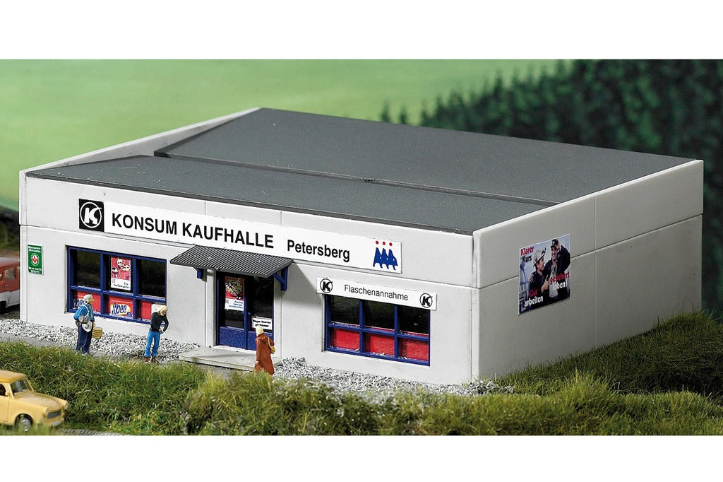 HO Classic Line Prefab Petersburg Market Building Kit (PIK61151)