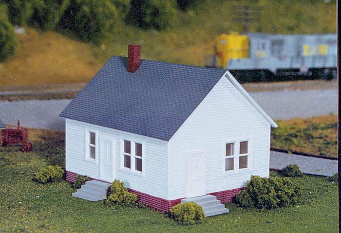 HO One-Story House Kit, 3.0"x3.88" (RIX201)