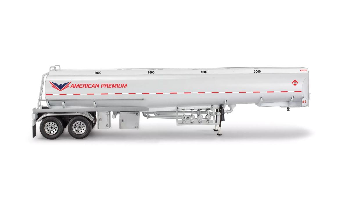 1/32 Fruehauf 40' Semi Tanker Trailer Plastic Model Kit (RMX4536)