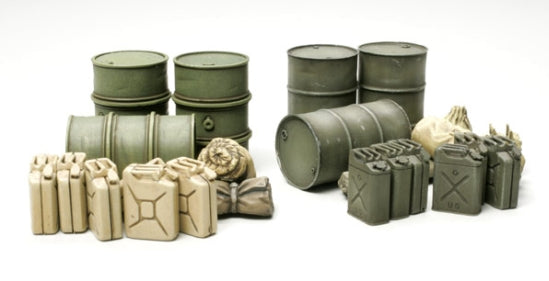 1/48 Jerry Can Set Plastic Model Kit (TAM32510)