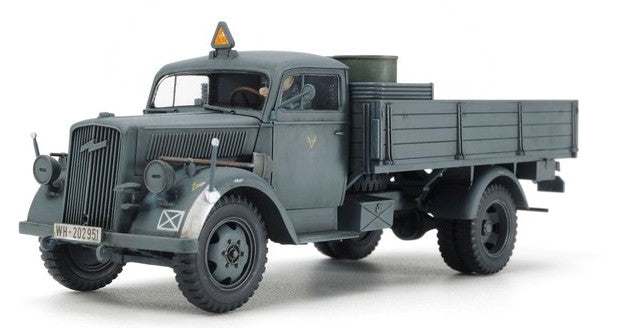 1/48 German 3-Ton 4x2 Cargo Truck Plastic Model Kit (TAM32585)