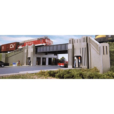 Highway Underpass (933-3190)