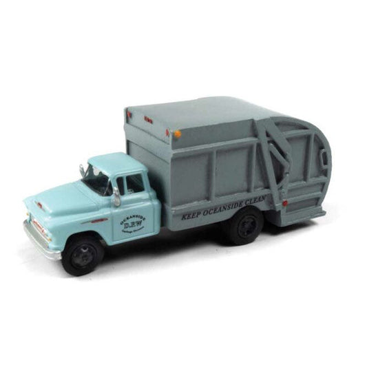 Ho 1957 Chevy Garbage Trk Oceans (MWI30590)