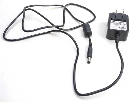 A Walthers Layout Control System 2-Amp, 12-Volt Filtered DC Power Supply (942-110)