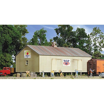 HO Storage Shed on Pilings Kit (933-3529)