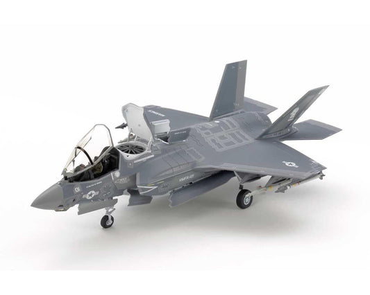 1/72 Lockheed Martin F-35 B Lightning II Plastic Model Kit (TAM60791)